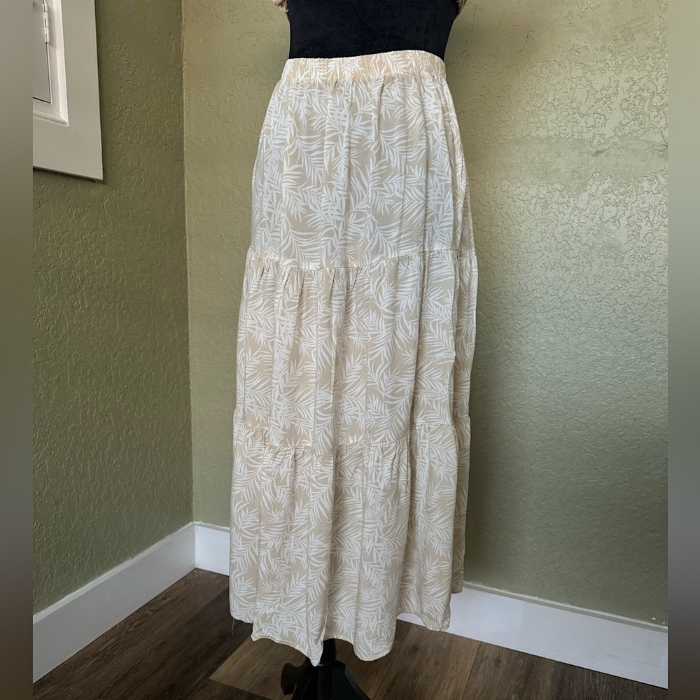 Patterned Palm Maxi Flowy Skirt | Sand/Neutral